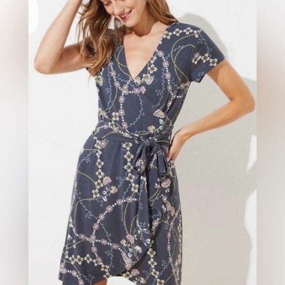 Loft Women’s Size Medium Flower Chain Knit Wrap Dress Soft and Comfortable. - Picture 2 of 3